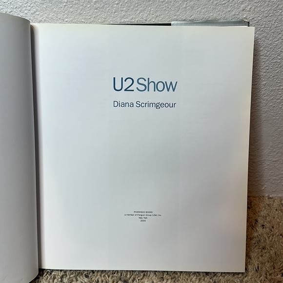 2004 U2 Show by Diana Scrimgeour Hardcover - Picture 4 of 5